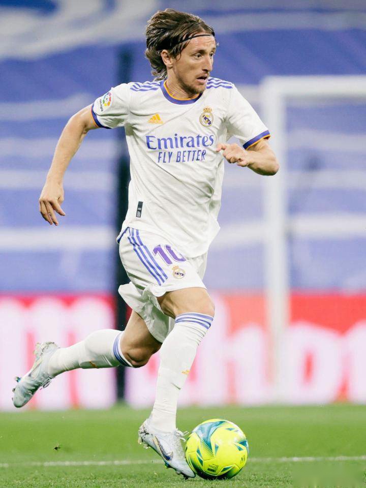 详解棒球规则中的“弃权判定”对主场球票退款及合同的连锁反应