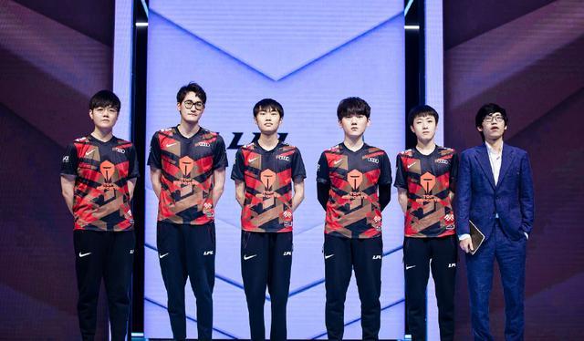 队的战术部 队的战术部